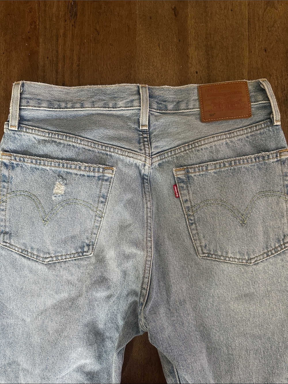 Levi's Women’s Light Blue Distressed 501 Jeans Size 27 - Picture 11 of 13